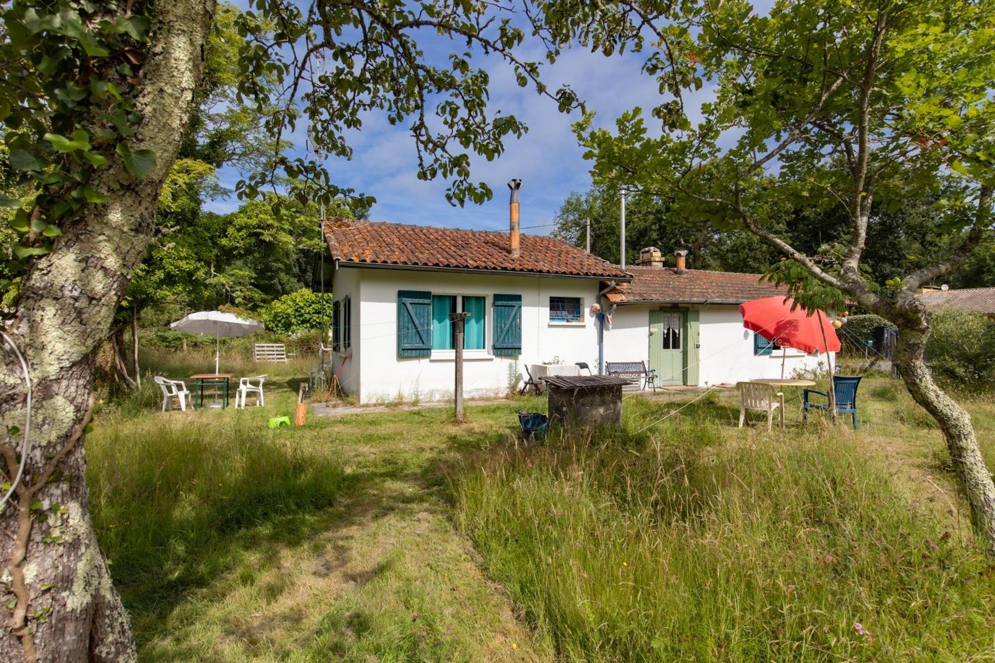 Petite Maison Rustique Et Atypique Hourtin Exterior photo